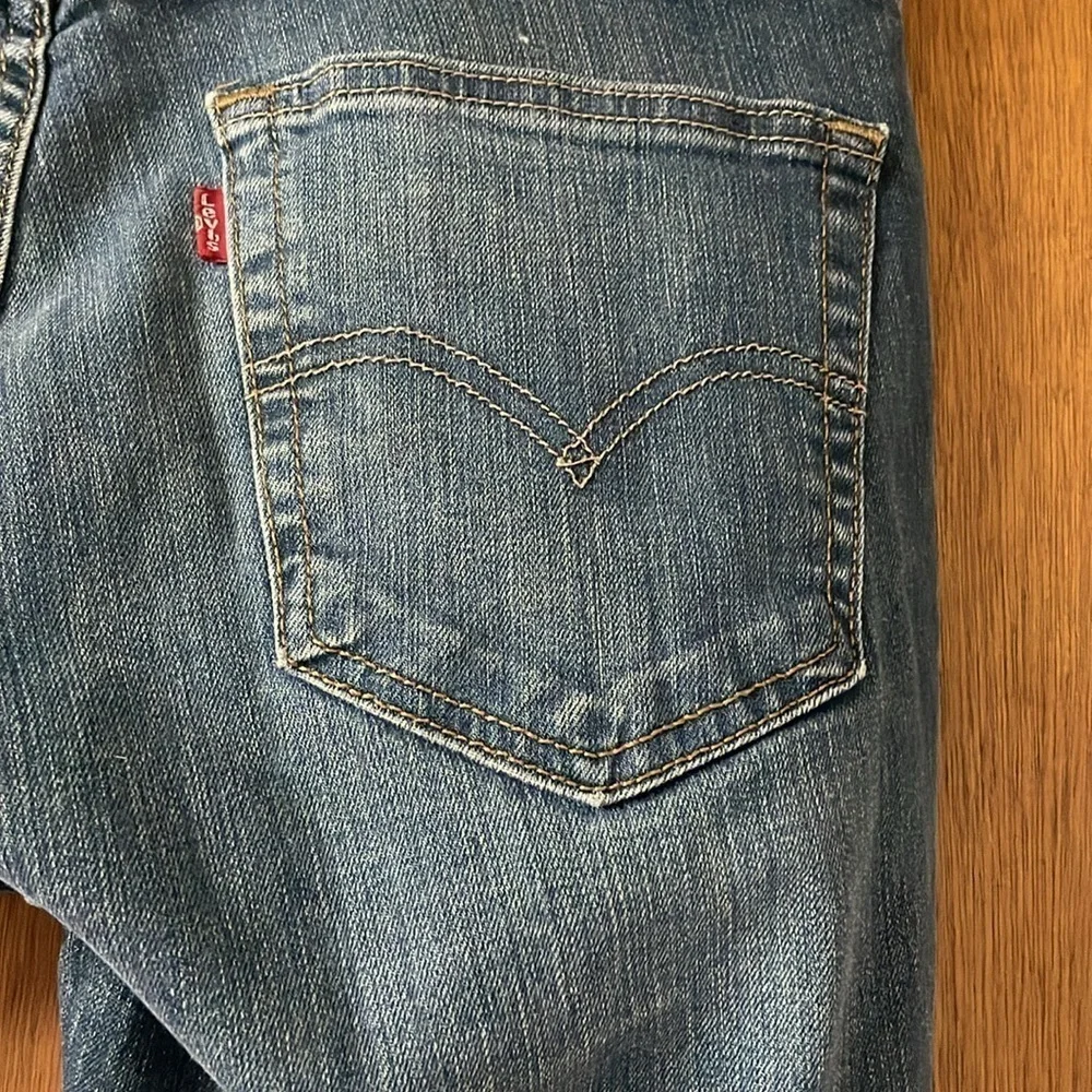 size 30x30 Levi’s Strauss bootcut medium wash jeans